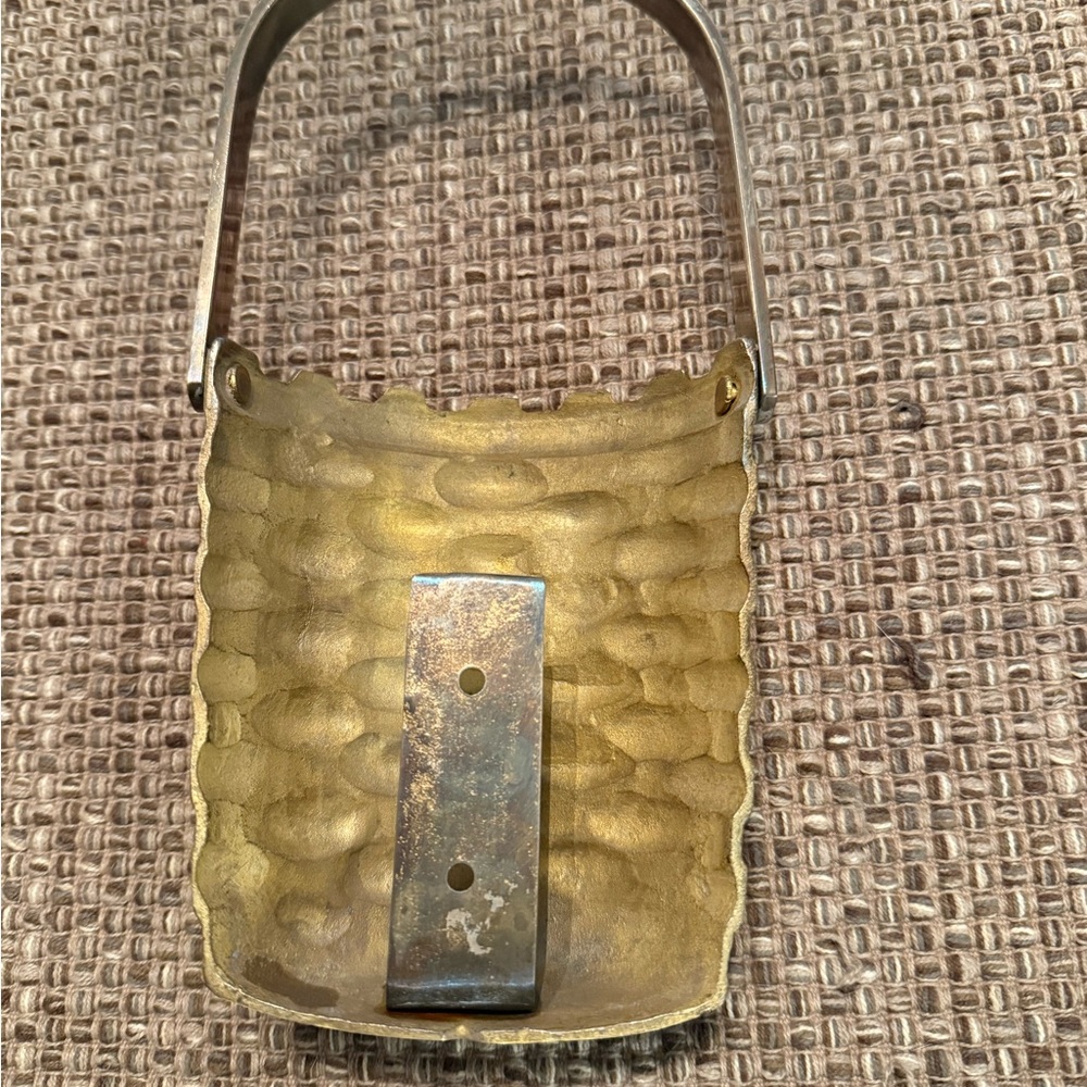 Nantucket Vintage Solid Brass Woven Pattern “Berry Bucket” Door Knocker - Picture 4 of 9